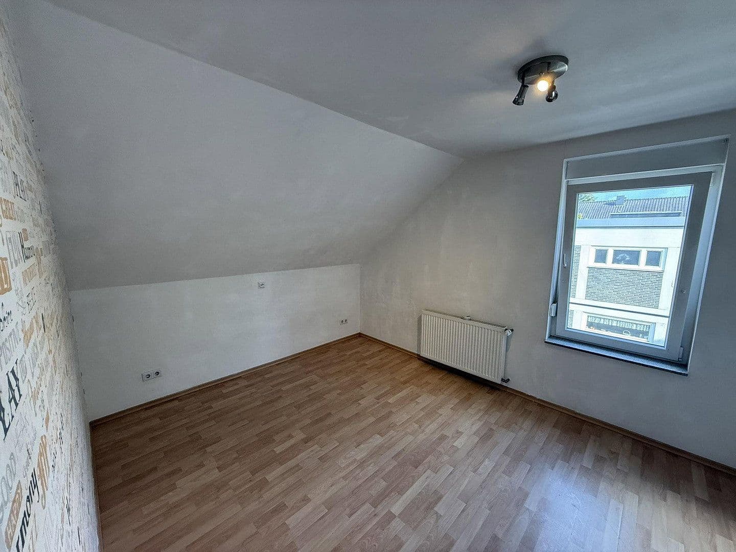 Pronájem bytu 2+kk 68 m², Krefeld, Severní Porýní-Vestfálsko Pronájem bytu 2+kk 68 m², Krefeld, Severní Porýní-Vestfálsko