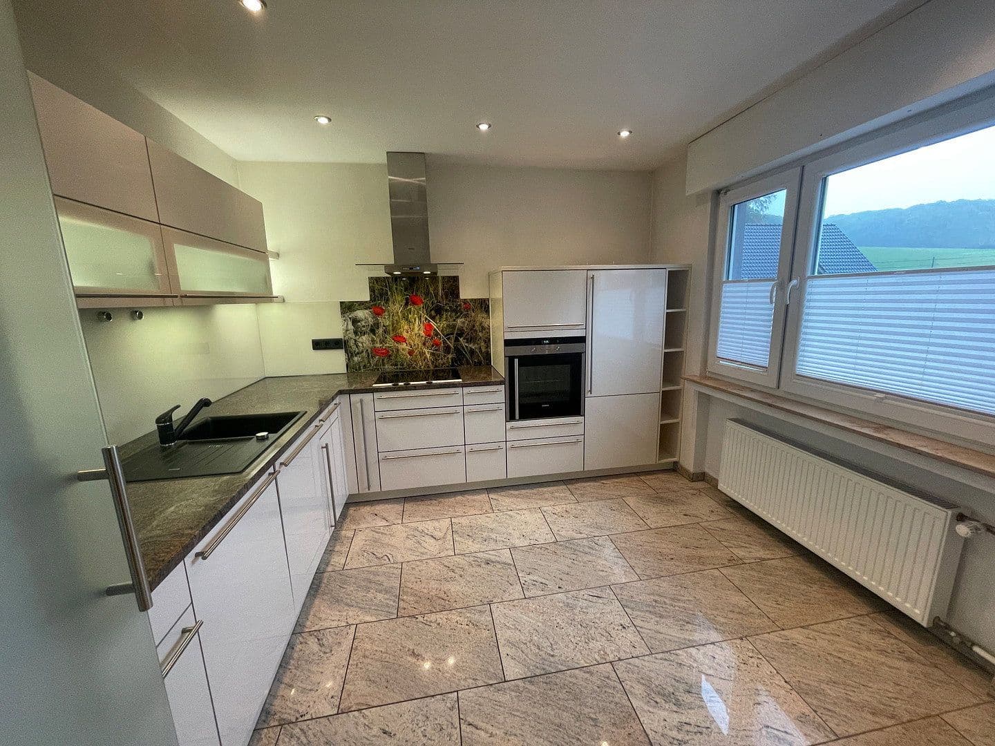 Pronájem domu 115 m², pozemek 1.850 m², Bergisch Gladbach, Severní Porýní-Vestfálsko Pronájem domu 115 m², pozemek 1.850 m², Bergisch Gladbach, Severní Porýní-Vestfálsko