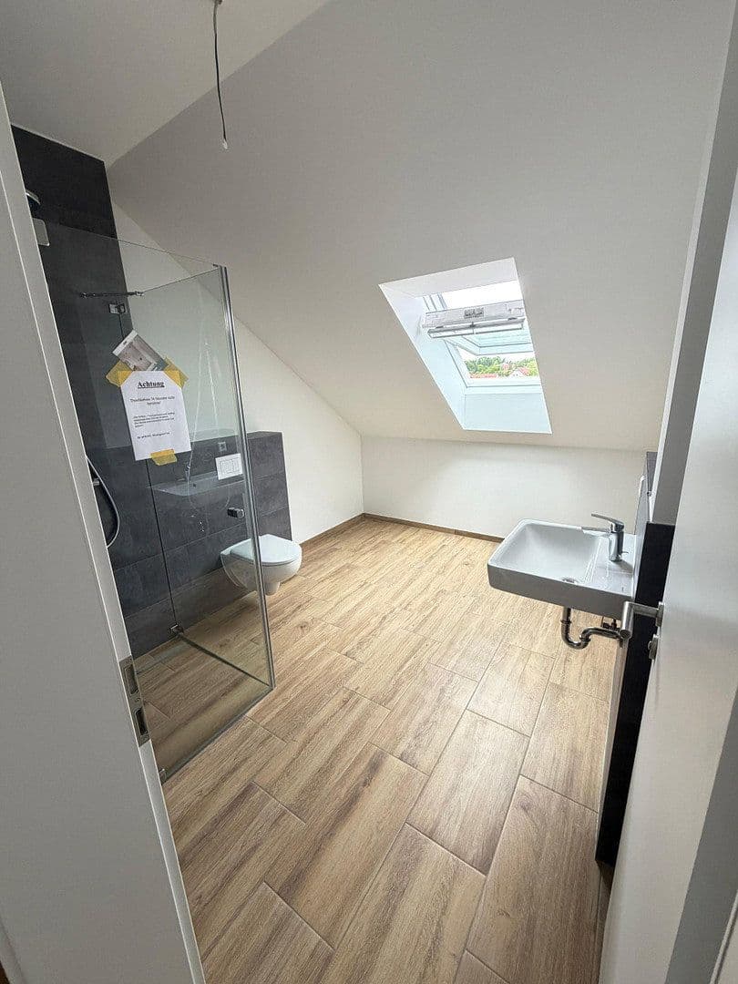 Pronájem domu 152 m², pozemek 110 m², Privatstraße, Dresden, Sasko Pronájem domu 152 m², pozemek 110 m², Privatstraße, Dresden, Sasko