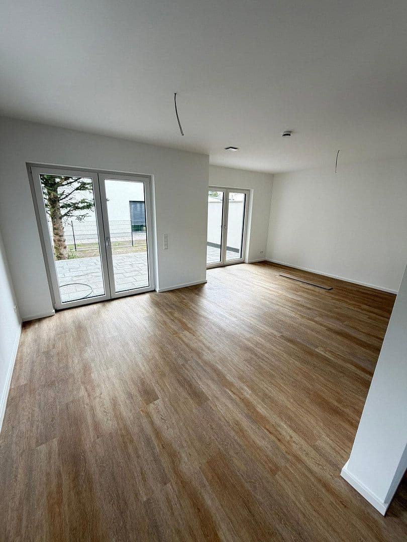 Pronájem domu 152 m², pozemek 110 m², Privatstraße, Dresden, Sasko Pronájem domu 152 m², pozemek 110 m², Privatstraße, Dresden, Sasko