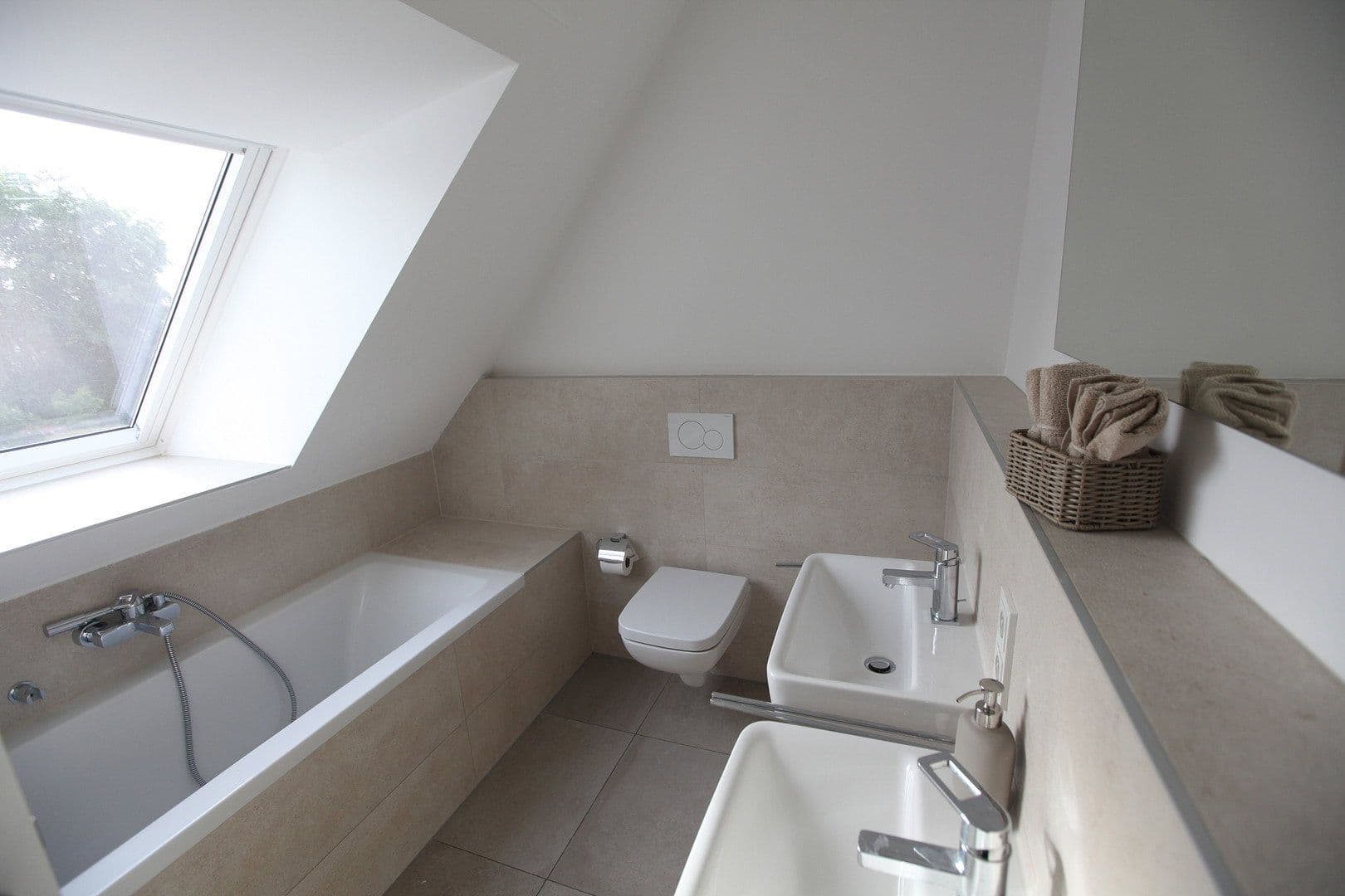 Prodej bytu 3+1 83 m², Hartstraße 86, Germering, Bavorsko Prodej bytu 3+1 83 m², Hartstraße 86, Germering, Bavorsko