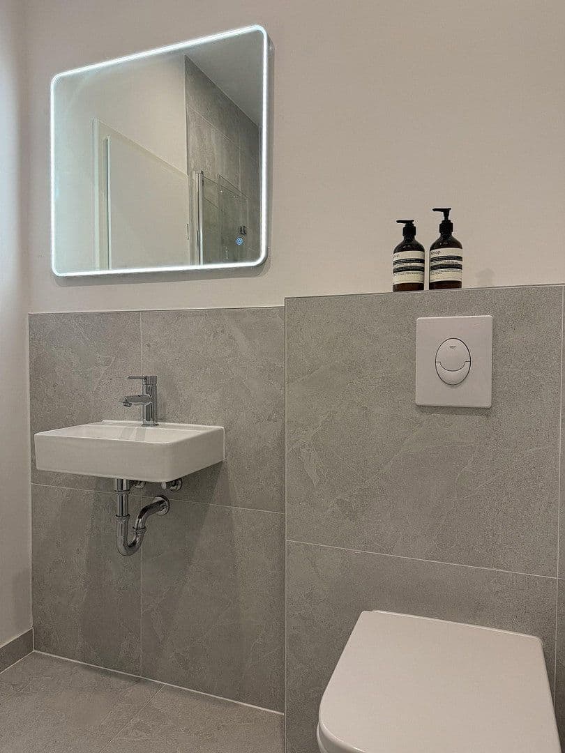 Prodej bytu 2+1 40 m², Berlin, Berlín Prodej bytu 2+1 40 m², Berlin, Berlín