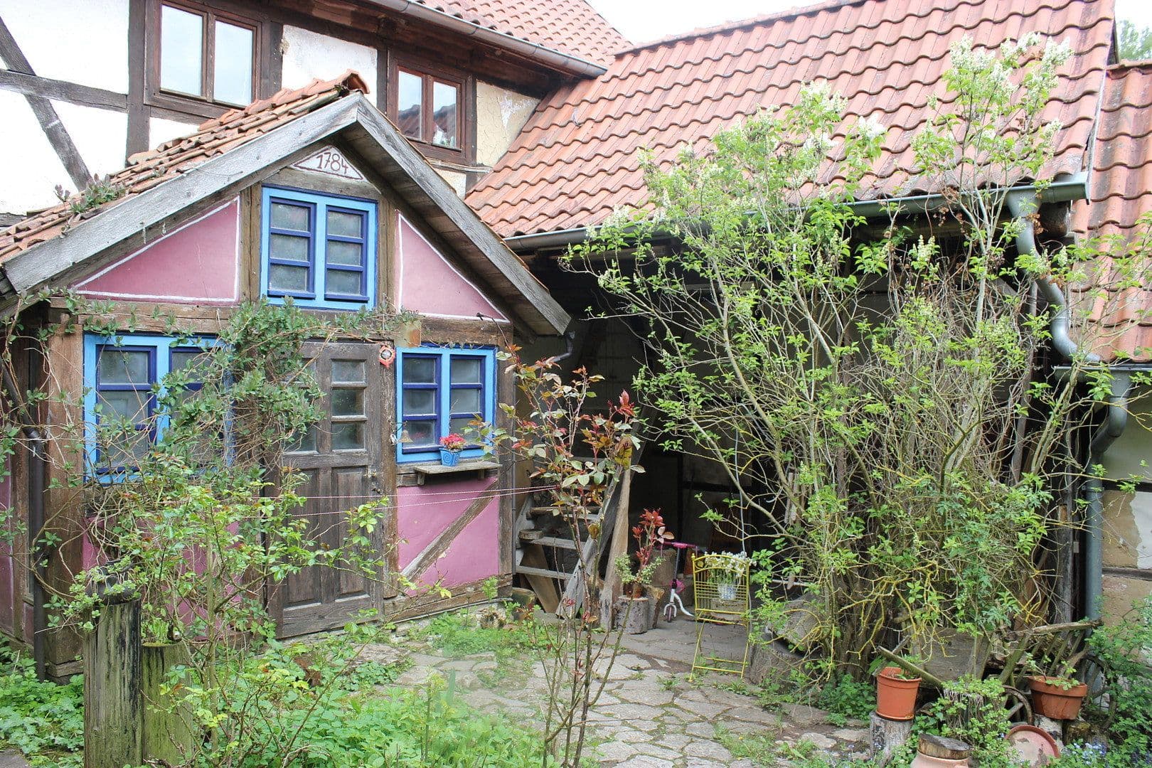 Prodej domu 300 m², pozemek 1.277 m², In Friedrichsrode 24, Helbedündorf, Durynsko Prodej domu 300 m², pozemek 1.277 m², In Friedrichsrode 24, Helbedündorf, Durynsko