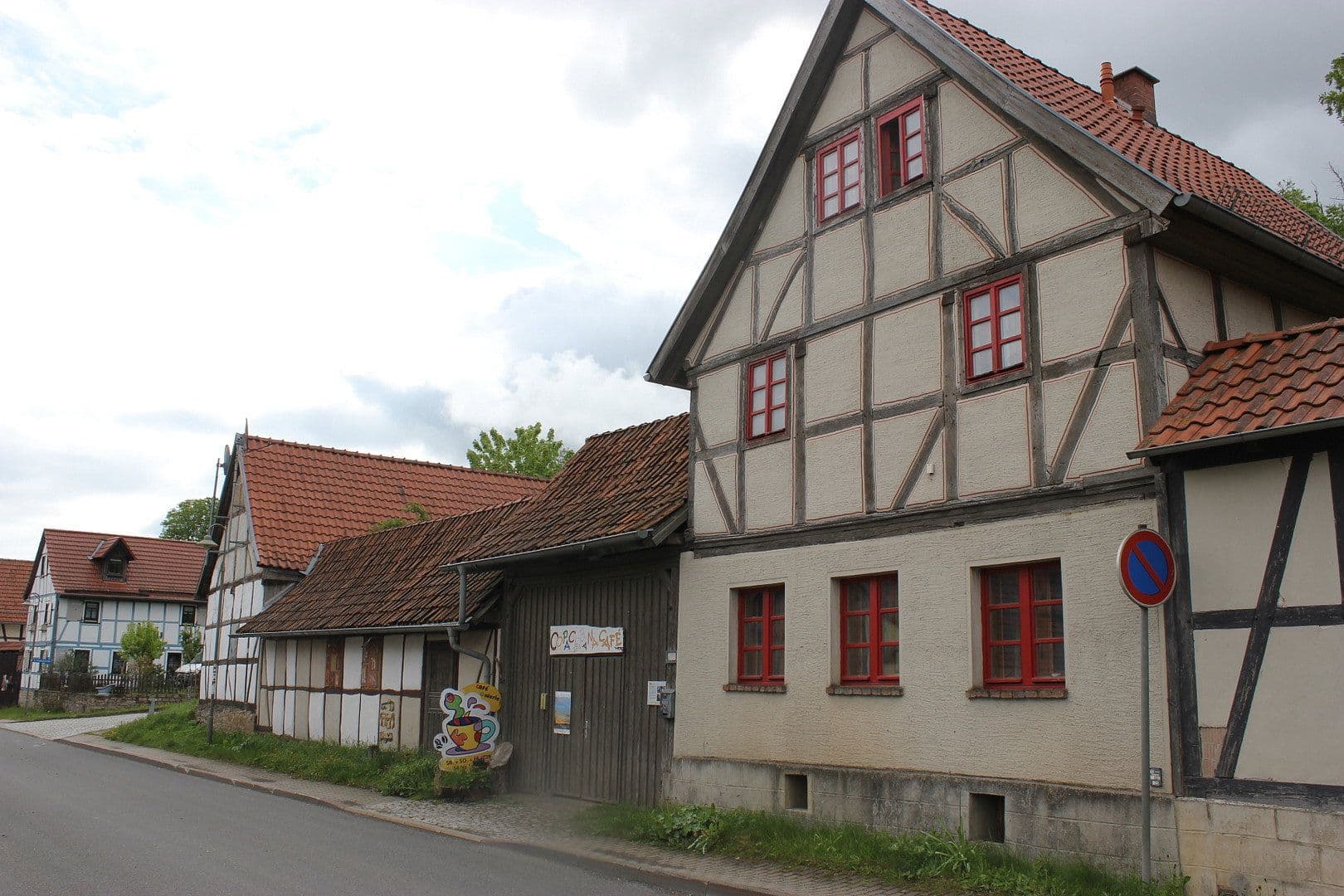Prodej domu 300 m², pozemek 1.277 m², In Friedrichsrode 24, Helbedündorf, Durynsko Prodej domu 300 m², pozemek 1.277 m², In Friedrichsrode 24, Helbedündorf, Durynsko