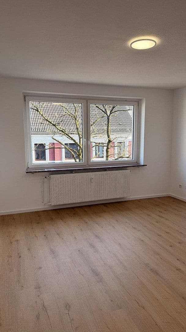 Pronájem bytu 2+1 58 m², Schwarzbach 67, Wuppertal, Severní Porýní-Vestfálsko Pronájem bytu 2+1 58 m², Schwarzbach 67, Wuppertal, Severní Porýní-Vestfálsko