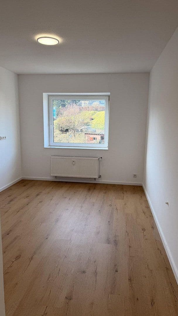Pronájem bytu 2+1 58 m², Schwarzbach 67, Wuppertal, Severní Porýní-Vestfálsko Pronájem bytu 2+1 58 m², Schwarzbach 67, Wuppertal, Severní Porýní-Vestfálsko