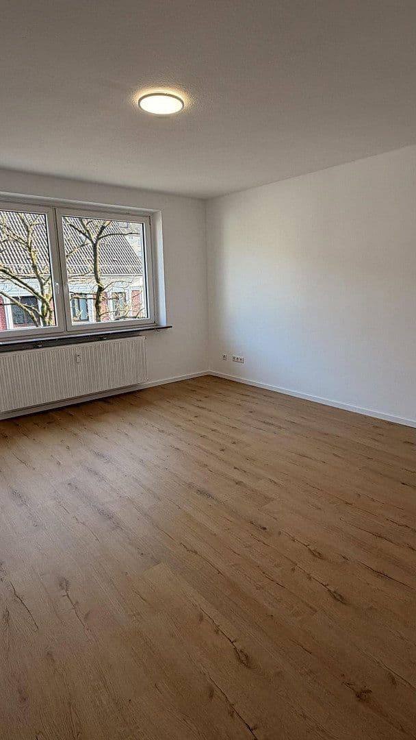 Pronájem bytu 2+1 58 m², Schwarzbach 67, Wuppertal, Severní Porýní-Vestfálsko Pronájem bytu 2+1 58 m², Schwarzbach 67, Wuppertal, Severní Porýní-Vestfálsko