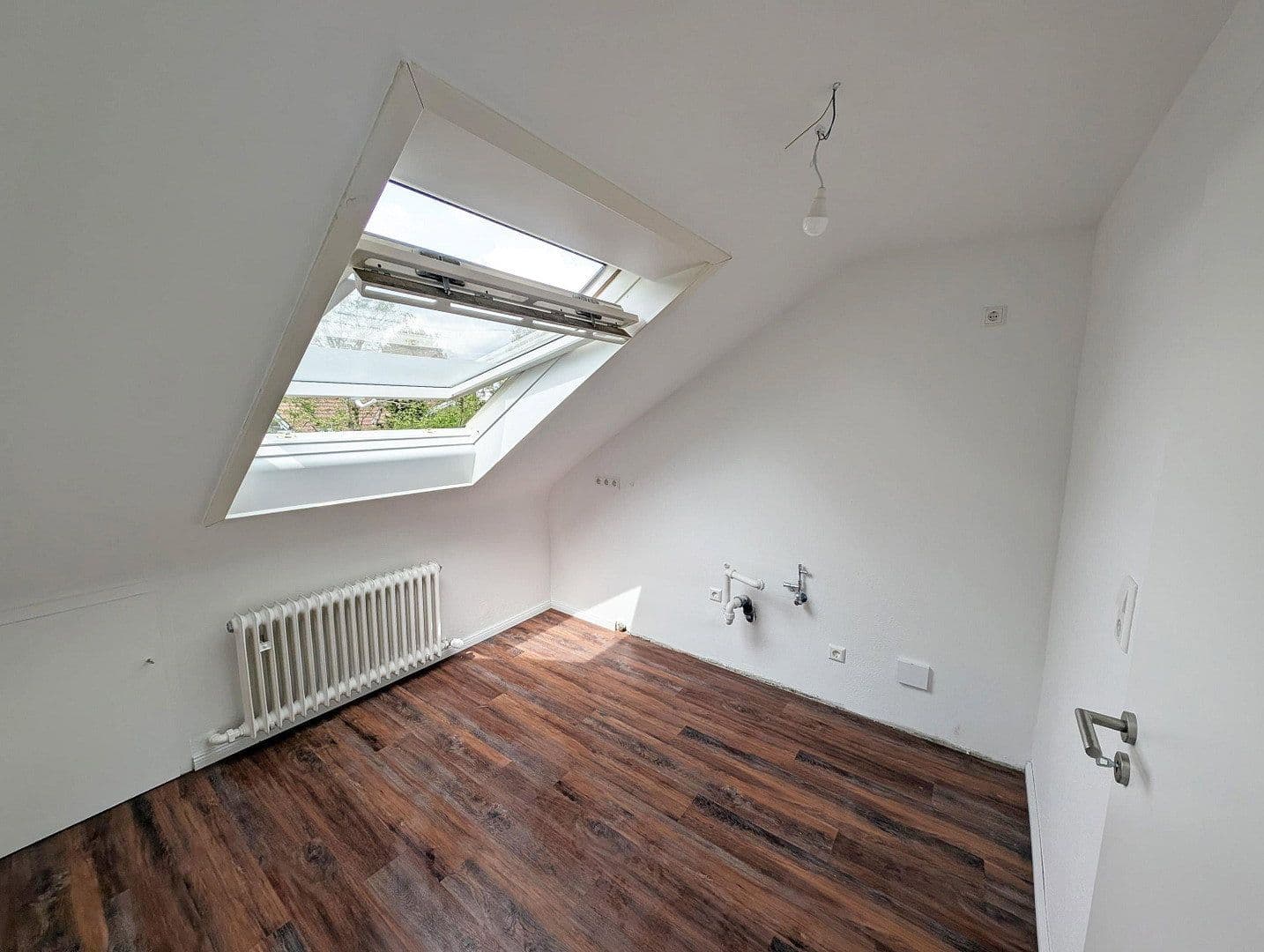 Pronájem bytu 3+1 77 m², Filderstadt, Bádensko-Württembersko Pronájem bytu 3+1 77 m², Filderstadt, Bádensko-Württembersko