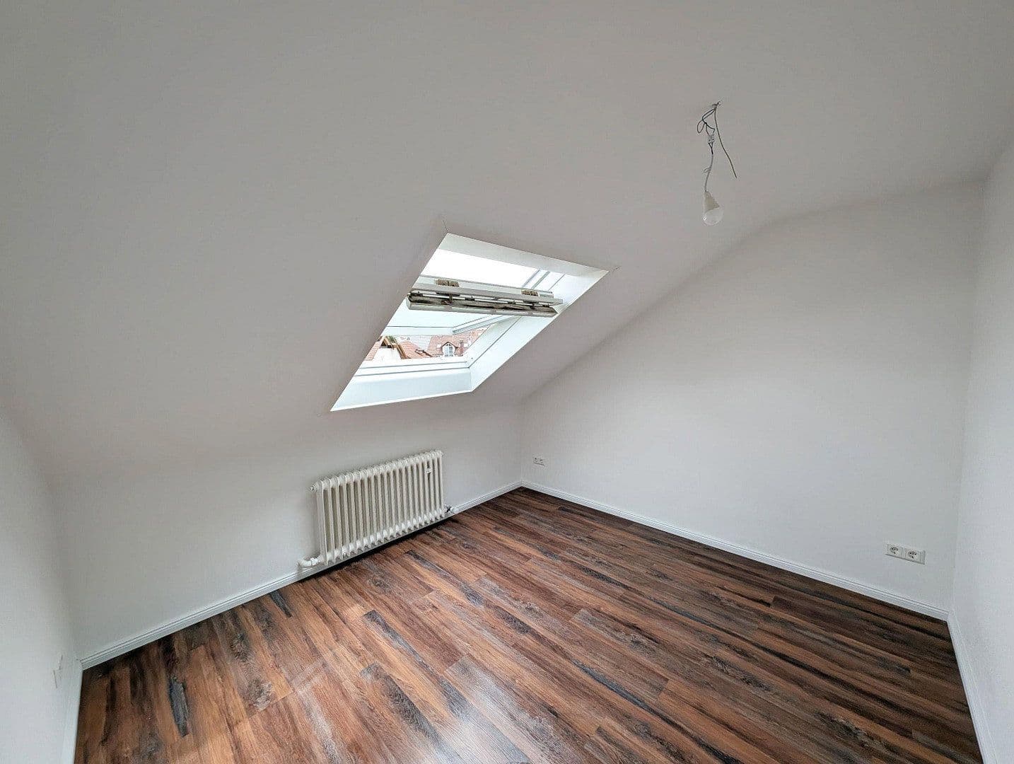 Pronájem bytu 3+1 77 m², Filderstadt, Bádensko-Württembersko Pronájem bytu 3+1 77 m², Filderstadt, Bádensko-Württembersko