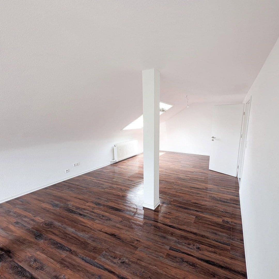 Pronájem bytu 3+1 77 m², Filderstadt, Bádensko-Württembersko Pronájem bytu 3+1 77 m², Filderstadt, Bádensko-Württembersko