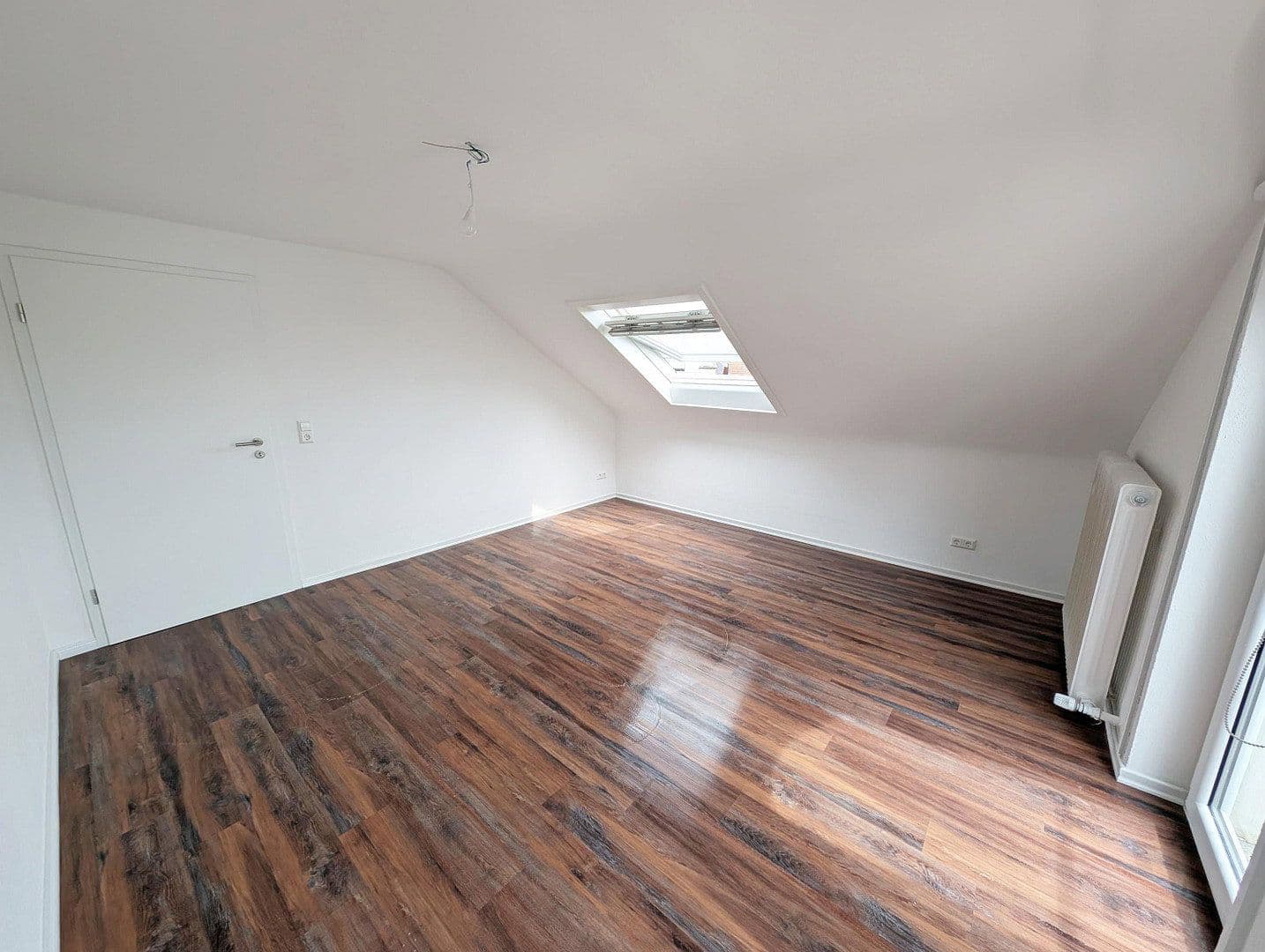 Pronájem bytu 3+1 77 m², Filderstadt, Bádensko-Württembersko Pronájem bytu 3+1 77 m², Filderstadt, Bádensko-Württembersko