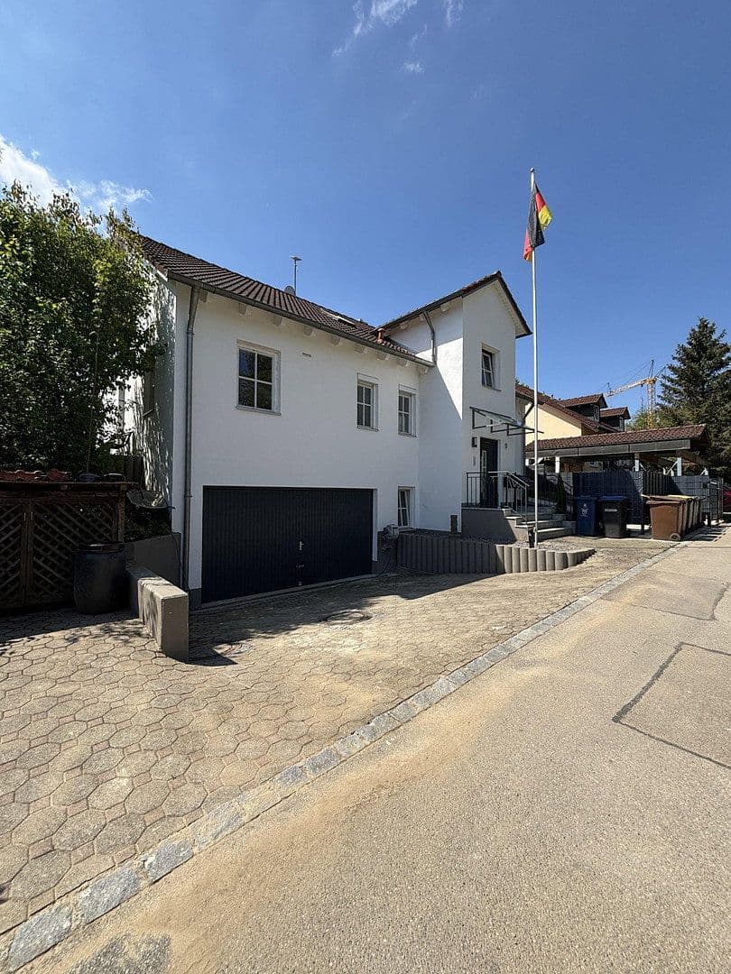 Prodej domu 220 m², pozemek 634 m², Friedberg, Bavorsko Prodej domu 220 m², pozemek 634 m², Friedberg, Bavorsko