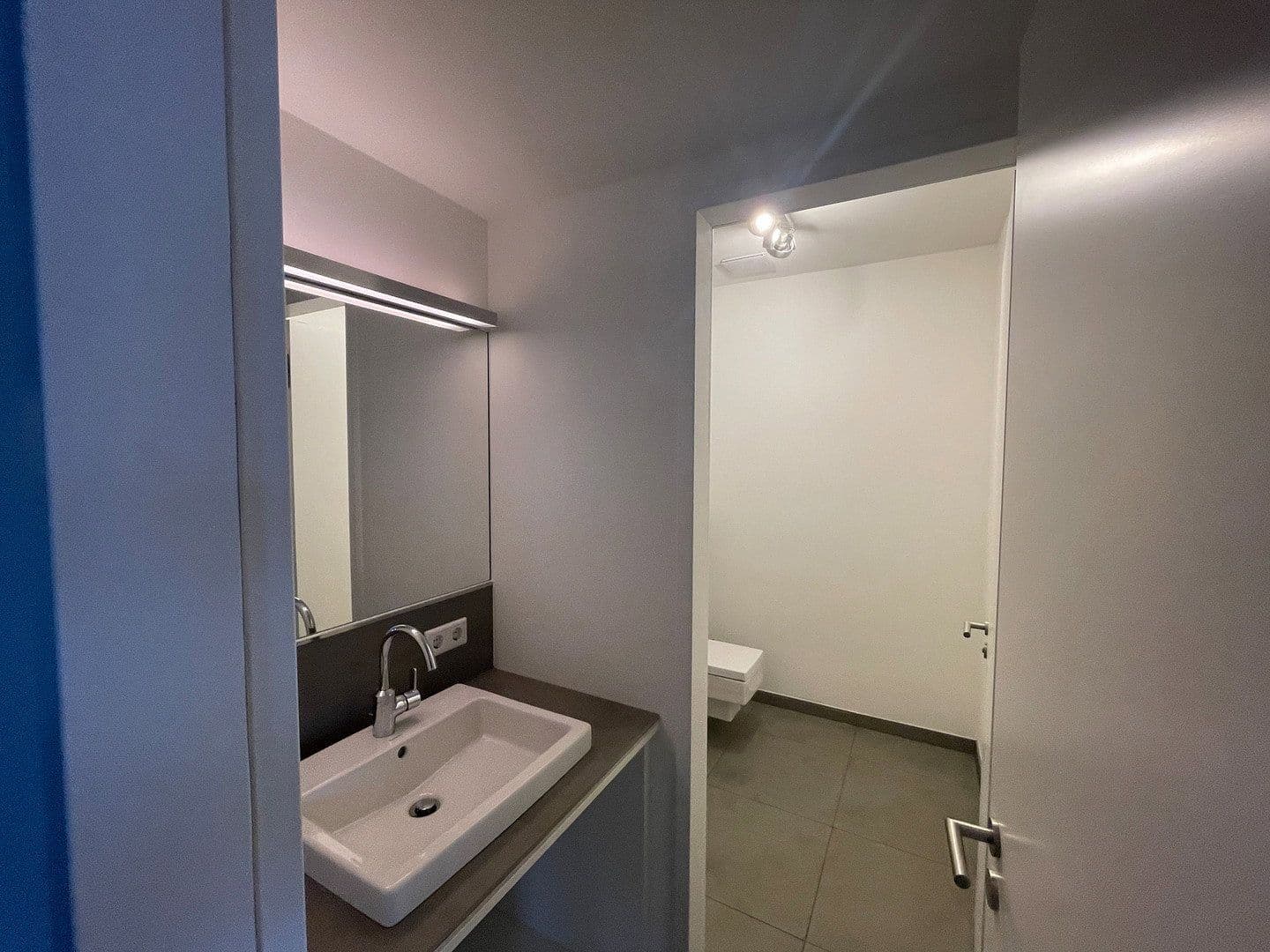 Pronájem kanceláře 100 m², Bei der Lohmühle 84, Lübeck, Šlesvicko-Holštýnsko Pronájem kanceláře 100 m², Bei der Lohmühle 84, Lübeck, Šlesvicko-Holštýnsko