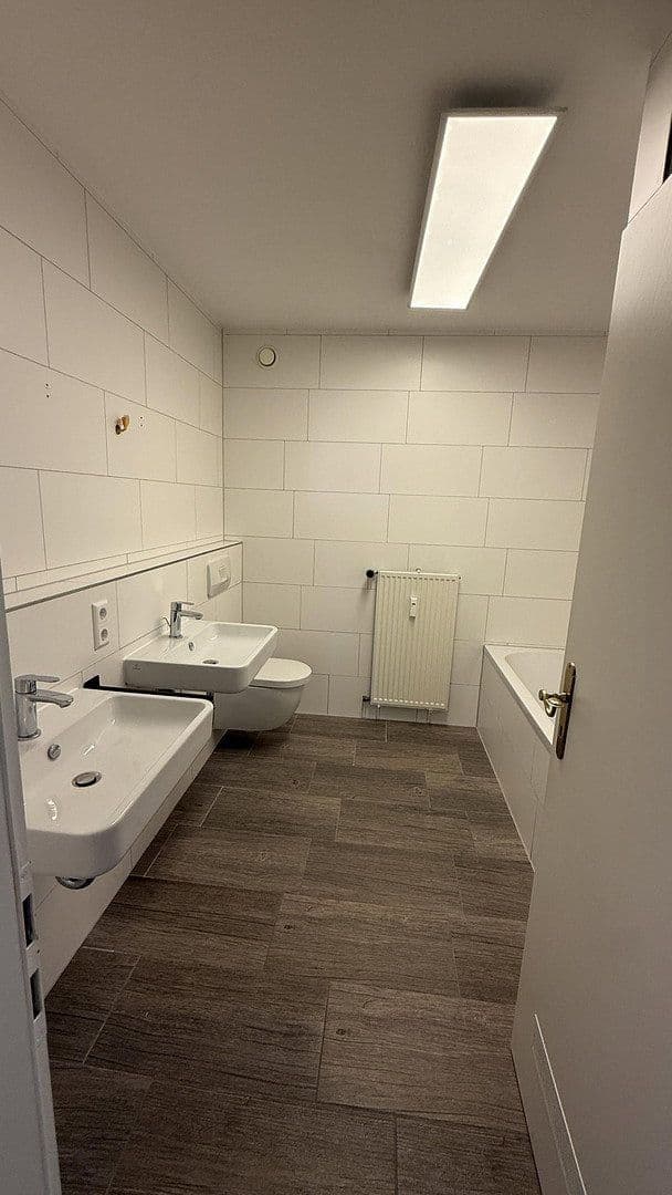 Pronájem bytu 5+kk 220 m², Donaueschingen, Bádensko-Württembersko Pronájem bytu 5+kk 220 m², Donaueschingen, Bádensko-Württembersko