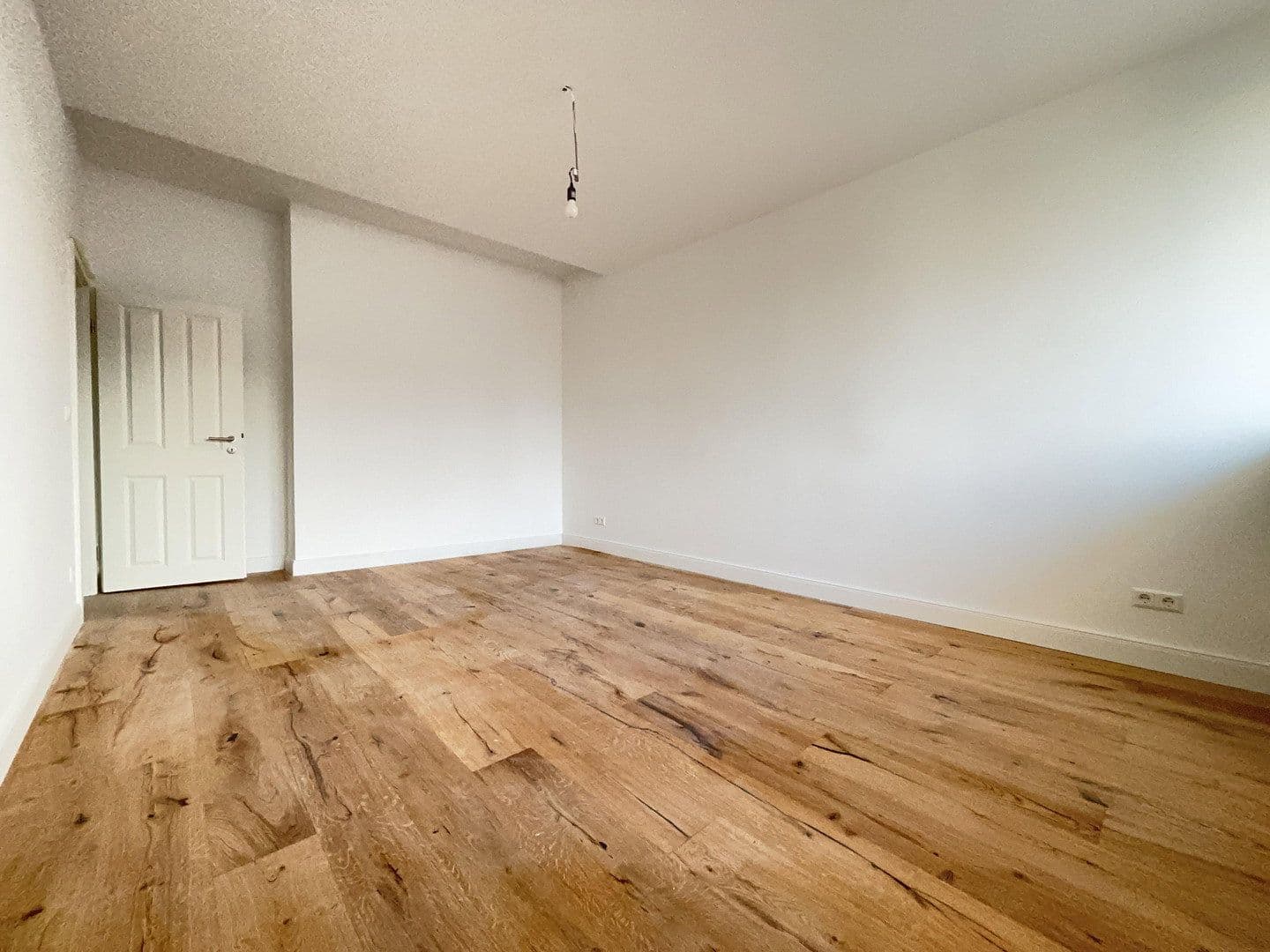 Prodej bytu 2+1 50 m², Ringbahnstraße 67, Berlin, Berlín Prodej bytu 2+1 50 m², Ringbahnstraße 67, Berlin, Berlín