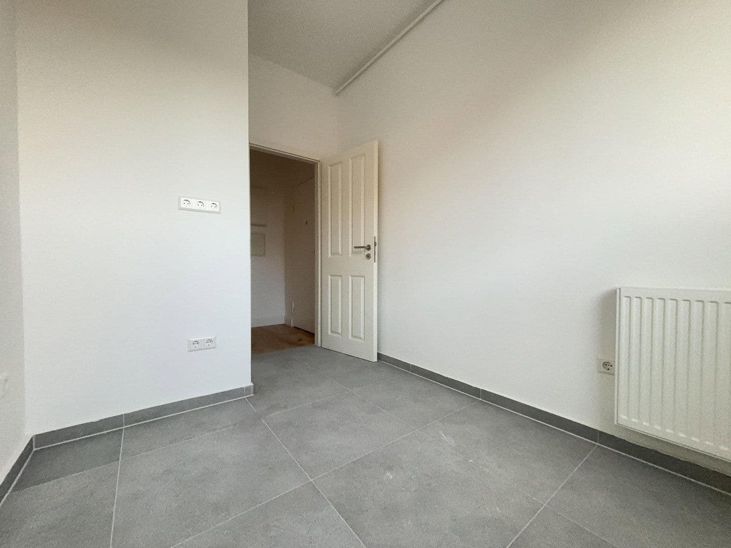 Prodej bytu 2+1 50 m², Ringbahnstraße 67, Berlin, Berlín Prodej bytu 2+1 50 m², Ringbahnstraße 67, Berlin, Berlín