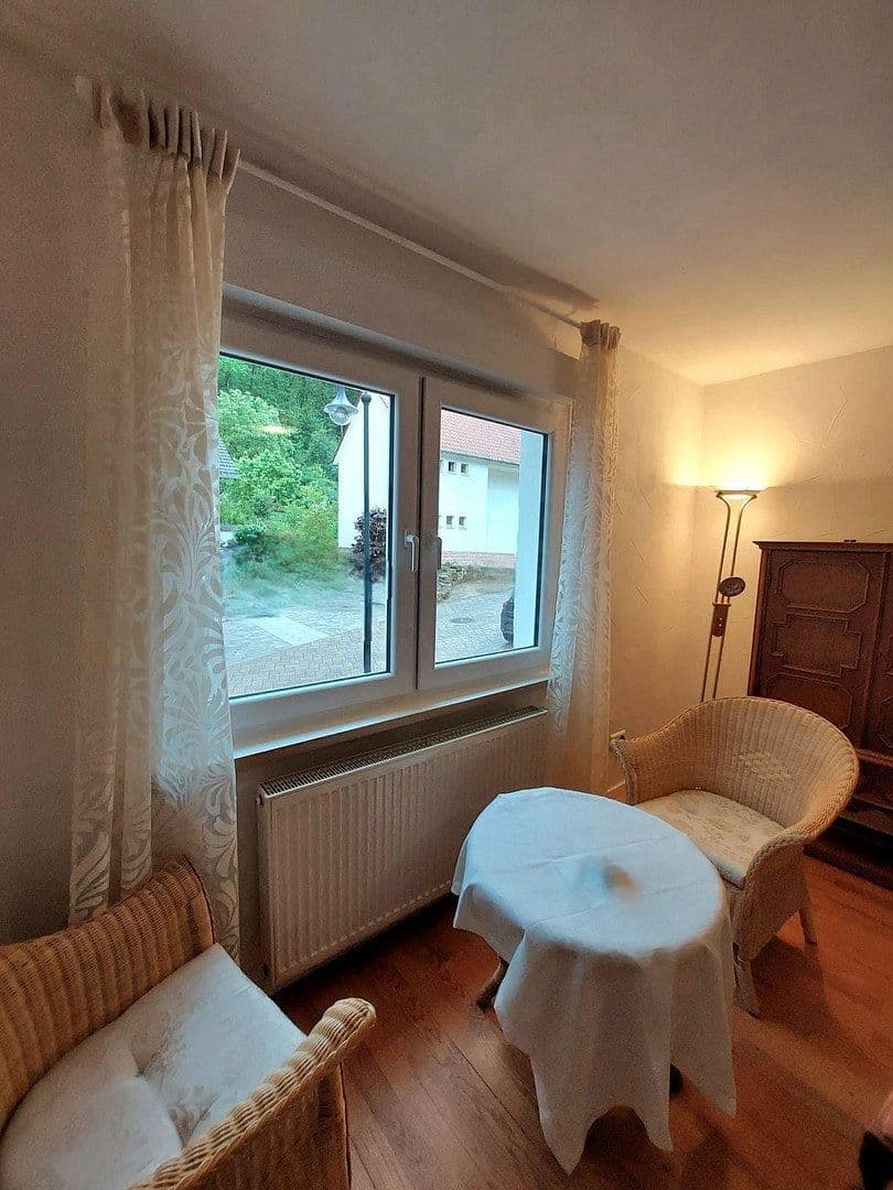 Prodej domu 130 m², pozemek 480 m², Stäffelsbergstraße 8a, Dörrenbach, Porýní-Falc Prodej domu 130 m², pozemek 480 m², Stäffelsbergstraße 8a, Dörrenbach, Porýní-Falc