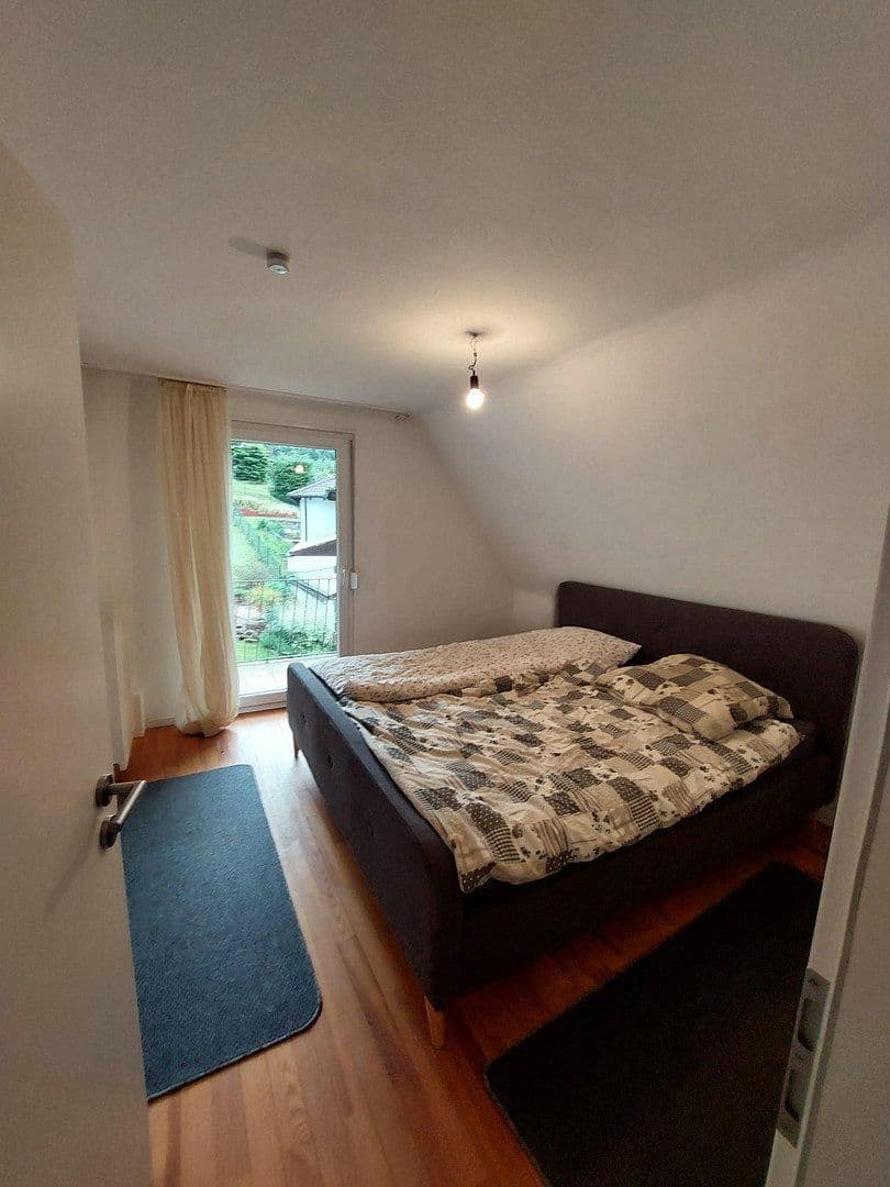 Prodej domu 130 m², pozemek 480 m², Stäffelsbergstraße 8a, Dörrenbach, Porýní-Falc Prodej domu 130 m², pozemek 480 m², Stäffelsbergstraße 8a, Dörrenbach, Porýní-Falc