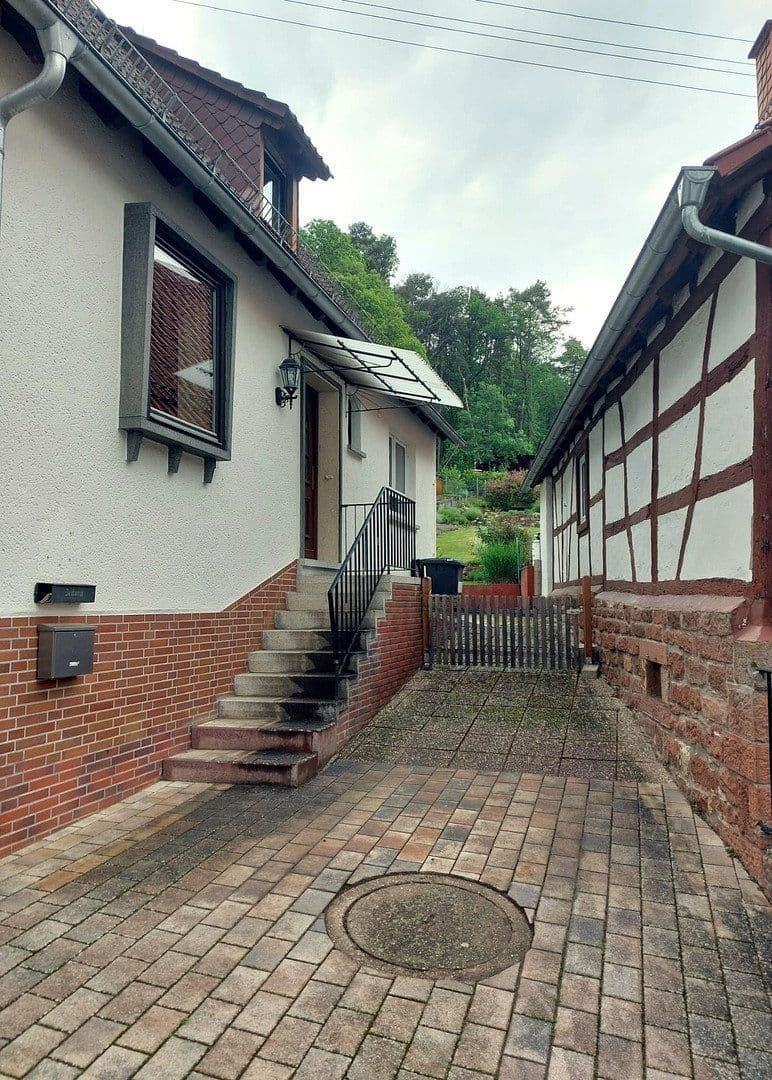 Prodej domu 130 m², pozemek 480 m², Stäffelsbergstraße 8a, Dörrenbach, Porýní-Falc Prodej domu 130 m², pozemek 480 m², Stäffelsbergstraße 8a, Dörrenbach, Porýní-Falc