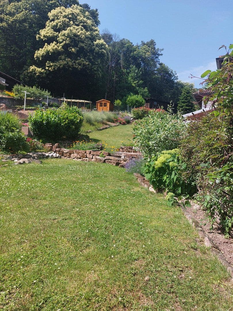 Prodej domu 130 m², pozemek 480 m², Stäffelsbergstraße 8a, Dörrenbach, Porýní-Falc Prodej domu 130 m², pozemek 480 m², Stäffelsbergstraße 8a, Dörrenbach, Porýní-Falc