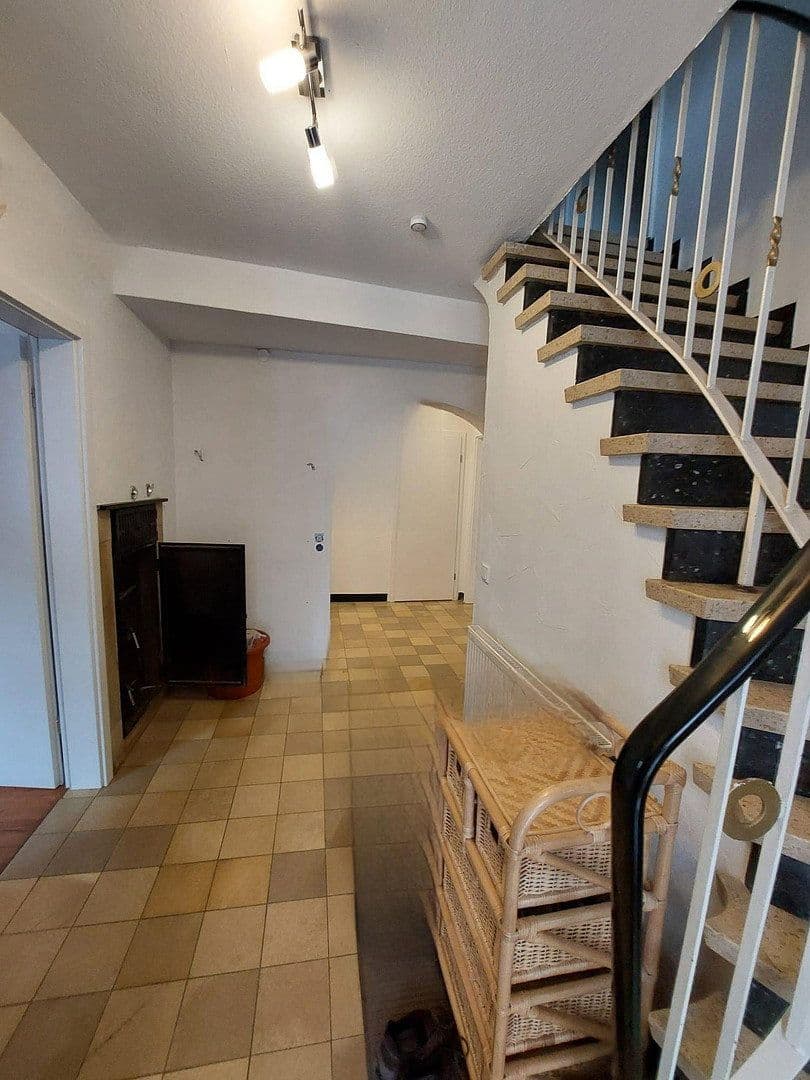 Prodej domu 130 m², pozemek 480 m², Stäffelsbergstraße 8a, Dörrenbach, Porýní-Falc Prodej domu 130 m², pozemek 480 m², Stäffelsbergstraße 8a, Dörrenbach, Porýní-Falc