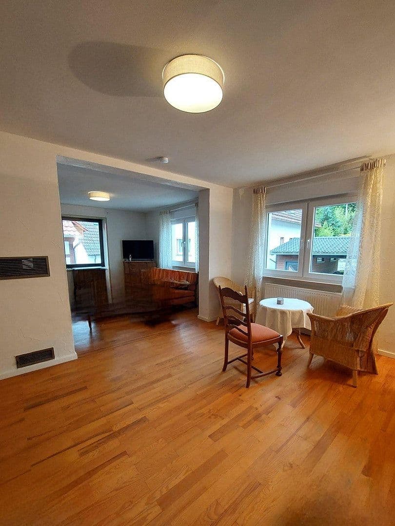Prodej domu 130 m², pozemek 480 m², Stäffelsbergstraße 8a, Dörrenbach, Porýní-Falc Prodej domu 130 m², pozemek 480 m², Stäffelsbergstraße 8a, Dörrenbach, Porýní-Falc