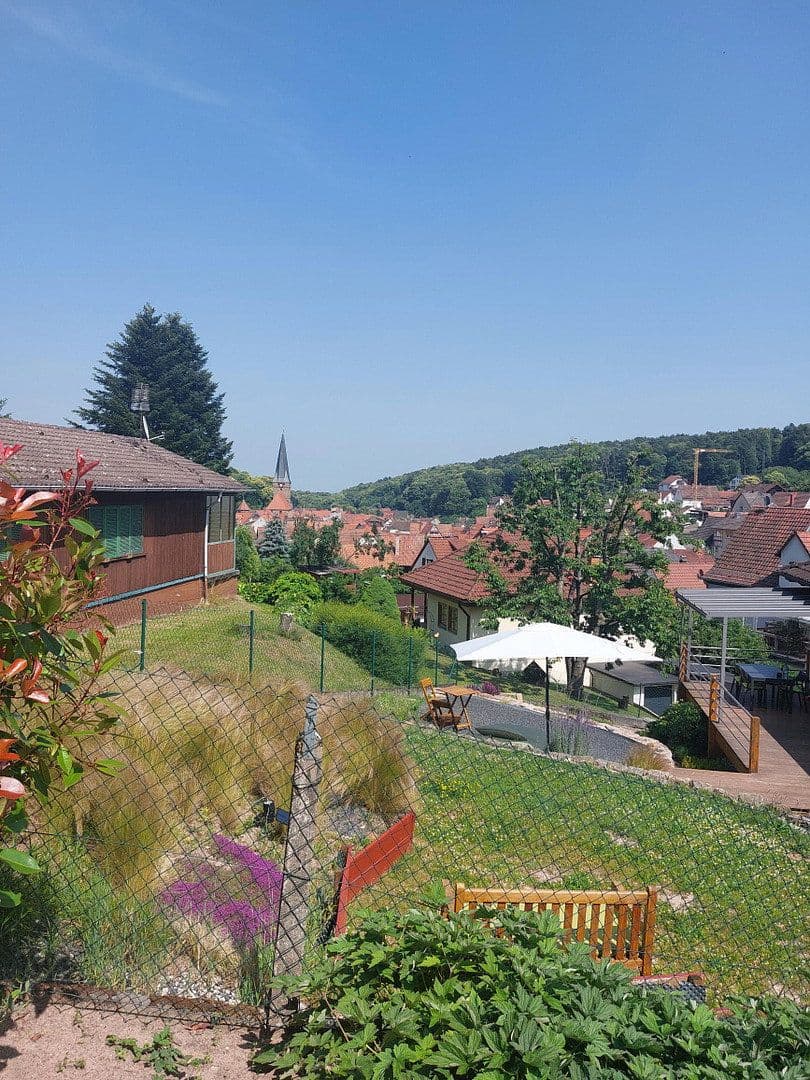 Prodej domu 130 m², pozemek 480 m², Stäffelsbergstraße 8a, Dörrenbach, Porýní-Falc Prodej domu 130 m², pozemek 480 m², Stäffelsbergstraße 8a, Dörrenbach, Porýní-Falc