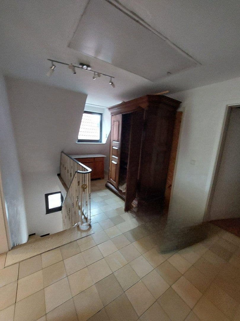 Prodej domu 130 m², pozemek 480 m², Stäffelsbergstraße 8a, Dörrenbach, Porýní-Falc Prodej domu 130 m², pozemek 480 m², Stäffelsbergstraße 8a, Dörrenbach, Porýní-Falc