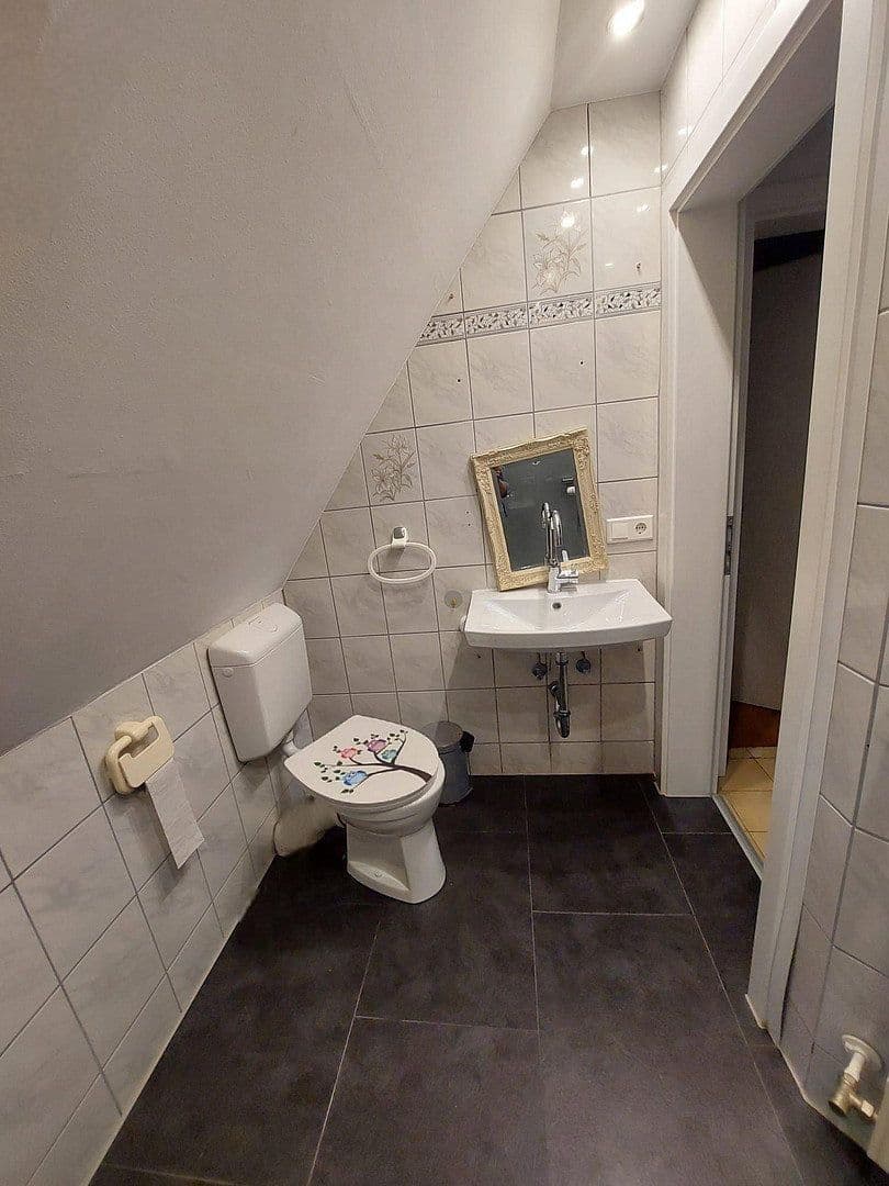 Prodej domu 130 m², pozemek 480 m², Stäffelsbergstraße 8a, Dörrenbach, Porýní-Falc Prodej domu 130 m², pozemek 480 m², Stäffelsbergstraße 8a, Dörrenbach, Porýní-Falc