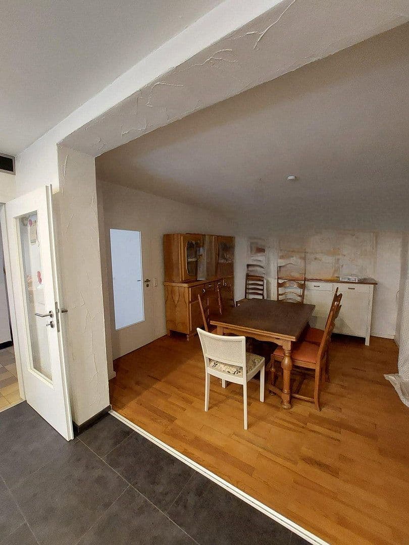 Prodej domu 130 m², pozemek 480 m², Stäffelsbergstraße 8a, Dörrenbach, Porýní-Falc Prodej domu 130 m², pozemek 480 m², Stäffelsbergstraße 8a, Dörrenbach, Porýní-Falc