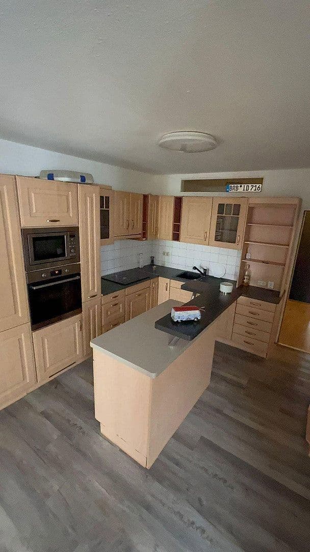Pronájem bytu 3+1 68 m², Fouquéstraße 7, Brandenburg an der Havel, Braniborsko Pronájem bytu 3+1 68 m², Fouquéstraße 7, Brandenburg an der Havel, Braniborsko