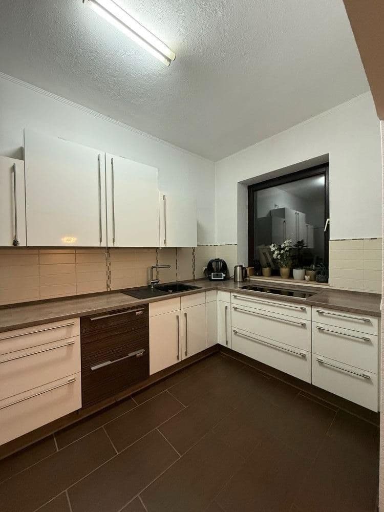 Prodej bytu 3+1 110 m², Krefeld, Severní Porýní-Vestfálsko Prodej bytu 3+1 110 m², Krefeld, Severní Porýní-Vestfálsko
