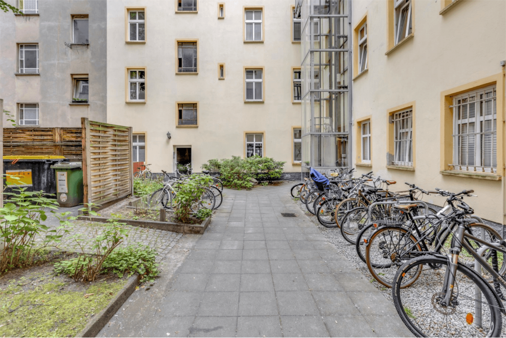 Prodej bytu 2+1 64 m², Ebertystraße 43, Berlin, Berlín Prodej bytu 2+1 64 m², Ebertystraße 43, Berlin, Berlín