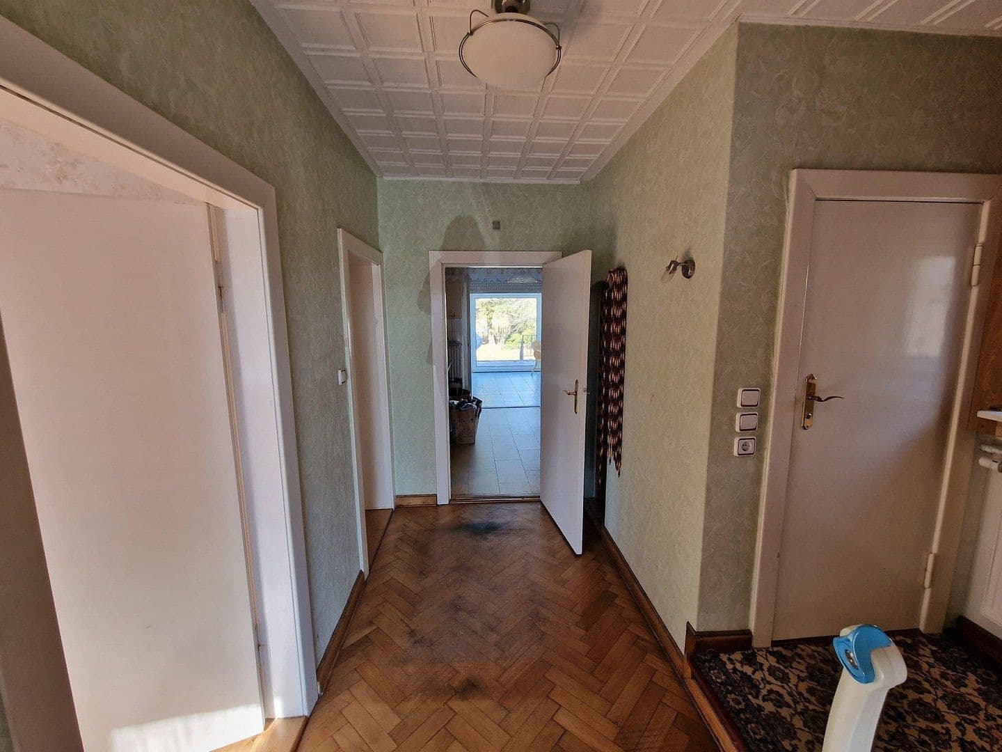 Prodej domu 130 m², pozemek 1.450 m², Fritz-Reuter-Str., Schulzendorf, Braniborsko Prodej domu 130 m², pozemek 1.450 m², Fritz-Reuter-Str., Schulzendorf, Braniborsko