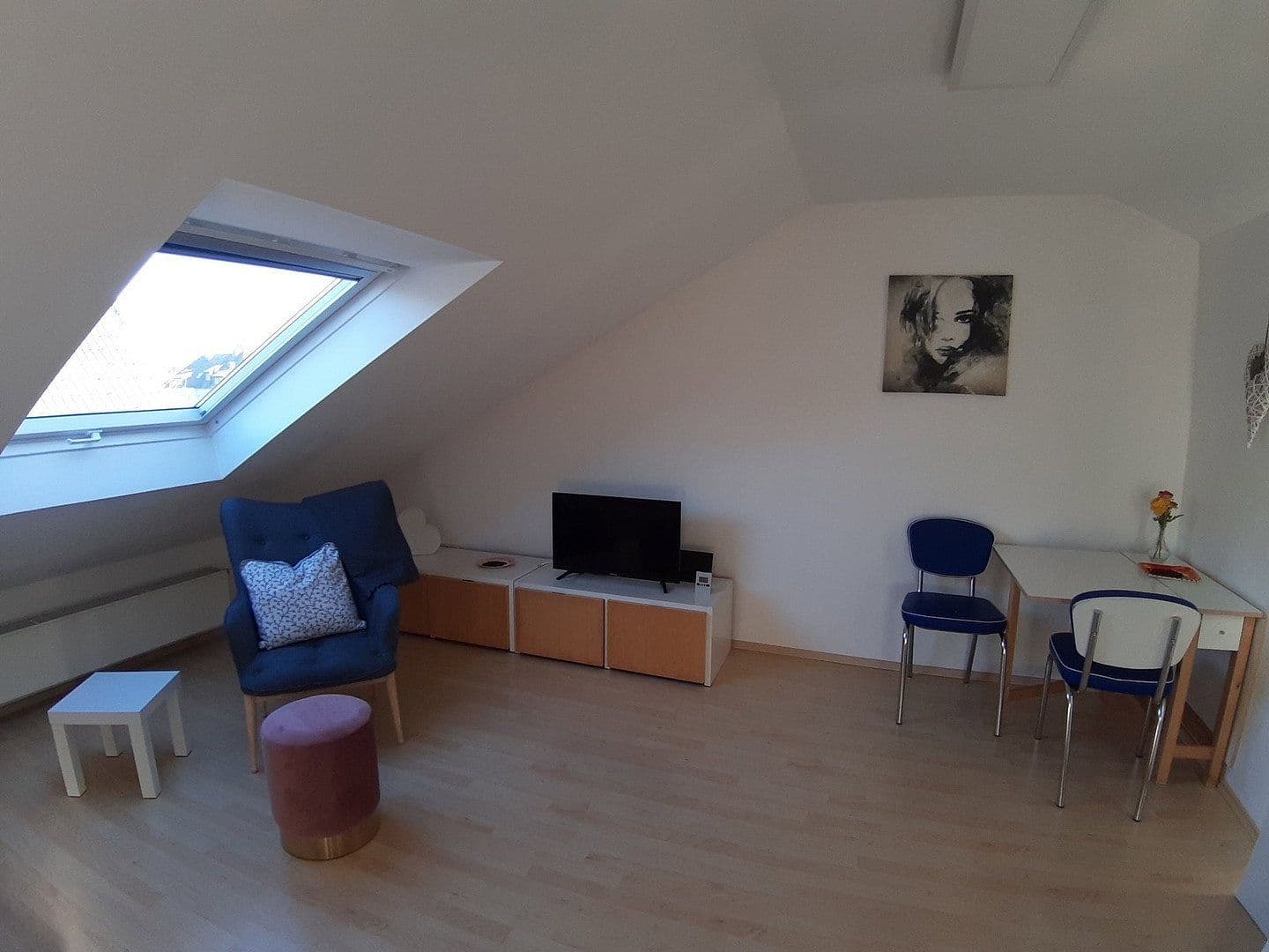 Pronájem bytu 1+1 30 m², Mierendorffstraße 32, Langen, Hessen Pronájem bytu 1+1 30 m², Mierendorffstraße 32, Langen, Hessen