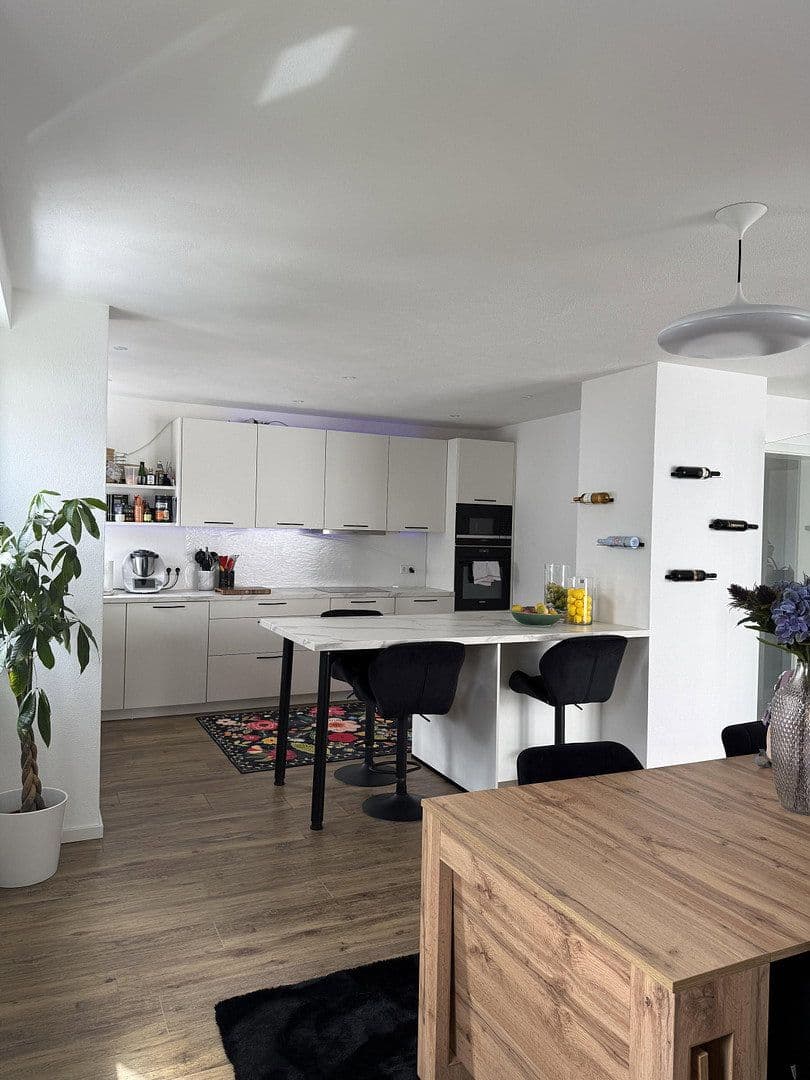 Pronájem domu 404 m², pozemek 600 m², Geretsried, Bavorsko Pronájem domu 404 m², pozemek 600 m², Geretsried, Bavorsko