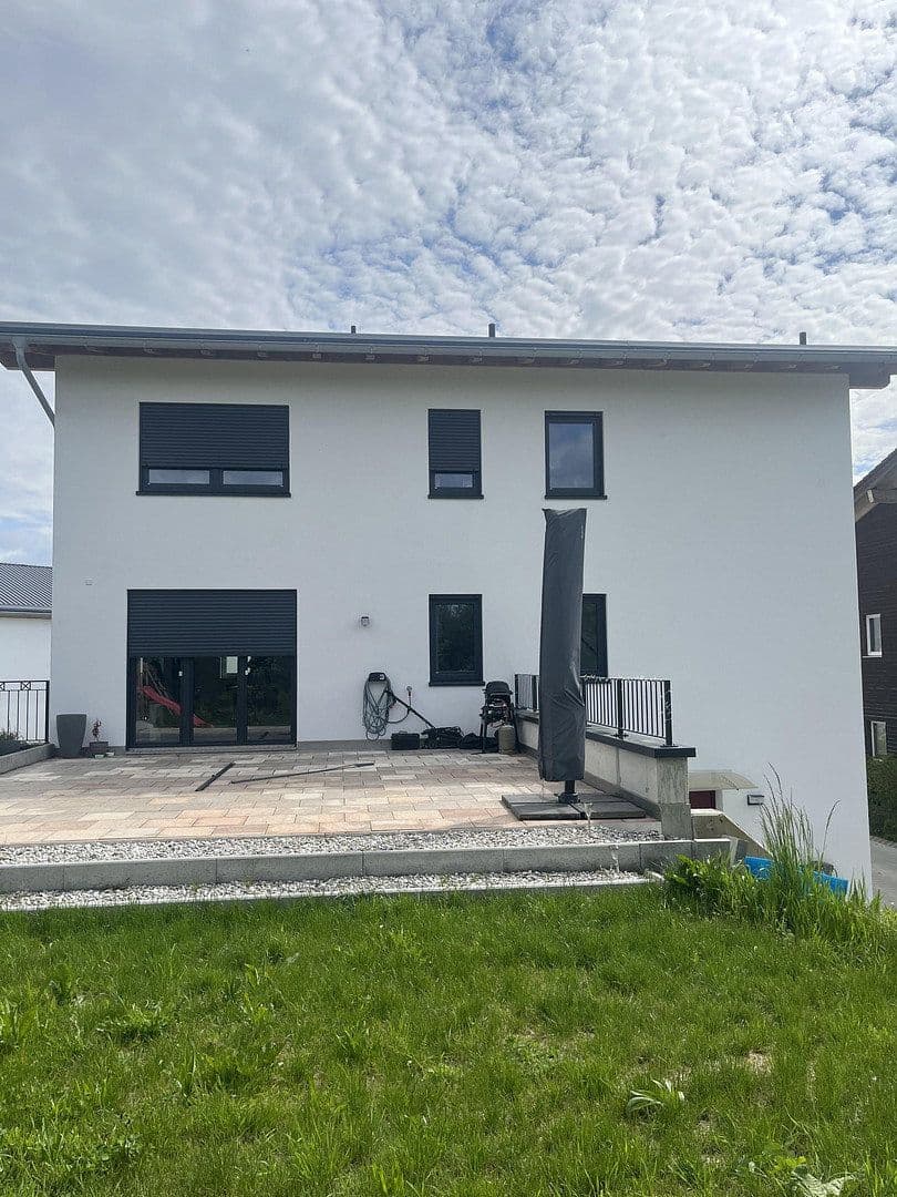 Pronájem domu 404 m², pozemek 600 m², Geretsried, Bavorsko Pronájem domu 404 m², pozemek 600 m², Geretsried, Bavorsko