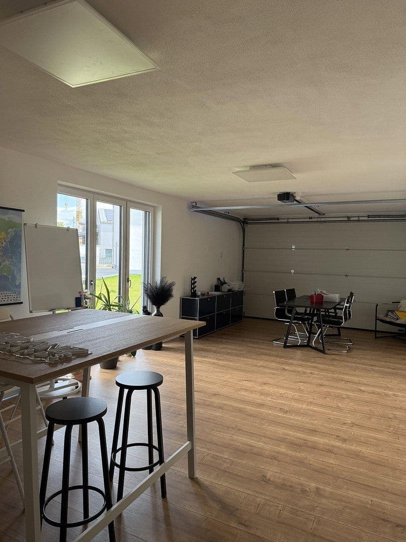 Pronájem domu 404 m², pozemek 600 m², Geretsried, Bavorsko Pronájem domu 404 m², pozemek 600 m², Geretsried, Bavorsko