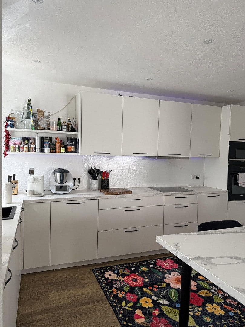 Pronájem domu 404 m², pozemek 600 m², Geretsried, Bavorsko Pronájem domu 404 m², pozemek 600 m², Geretsried, Bavorsko