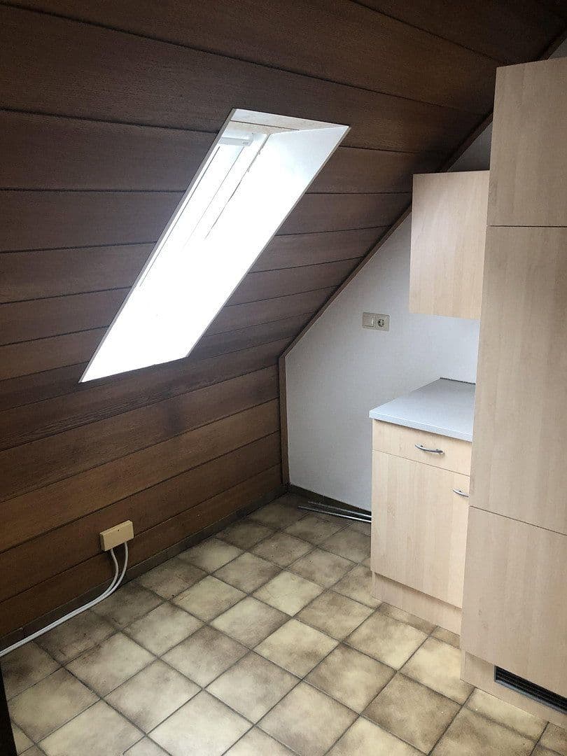 Pronájem bytu 1+1 35 m², Weierstraße 12, Oberhausen, Severní Porýní-Vestfálsko Pronájem bytu 1+1 35 m², Weierstraße 12, Oberhausen, Severní Porýní-Vestfálsko
