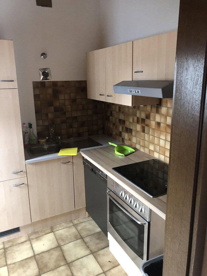 Pronájem bytu 1+1 35 m², Weierstraße 12, Oberhausen, Severní Porýní-Vestfálsko Pronájem bytu 1+1 35 m², Weierstraße 12, Oberhausen, Severní Porýní-Vestfálsko