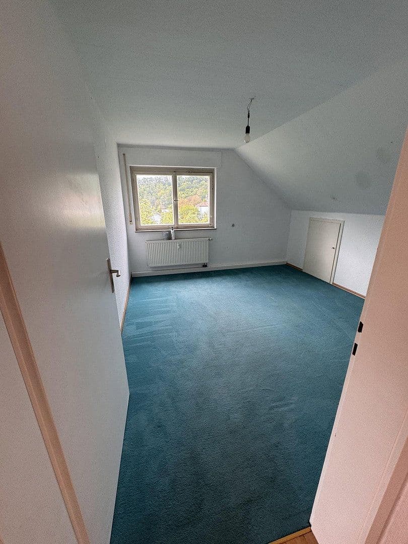 Pronájem bytu 4+1 65 m², Kirchberger Straße 7, Burgstetten, Bádensko-Württembersko Pronájem bytu 4+1 65 m², Kirchberger Straße 7, Burgstetten, Bádensko-Württembersko