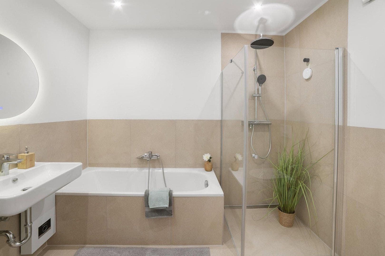 Prodej bytu 3+kk 84 m², Maisstraße 32, Duisburg, Severní Porýní-Vestfálsko Prodej bytu 3+kk 84 m², Maisstraße 32, Duisburg, Severní Porýní-Vestfálsko