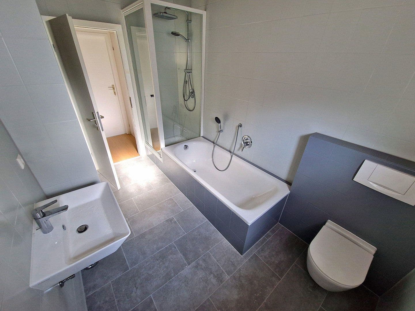 Prodej bytu 3+1 78 m², Bad Ditzenbach, Bádensko-Württembersko Prodej bytu 3+1 78 m², Bad Ditzenbach, Bádensko-Württembersko
