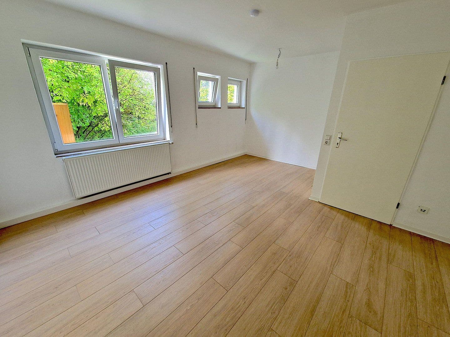 Prodej bytu 3+1 78 m², Bad Ditzenbach, Bádensko-Württembersko Prodej bytu 3+1 78 m², Bad Ditzenbach, Bádensko-Württembersko