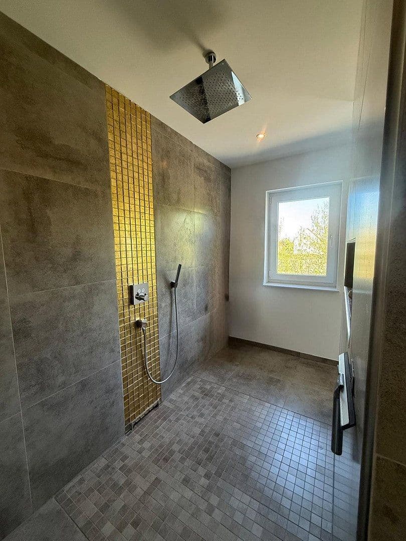 Prodej domu 221 m², pozemek 575 m², Wennigsen (Deister), Dolní Sasko Prodej domu 221 m², pozemek 575 m², Wennigsen (Deister), Dolní Sasko