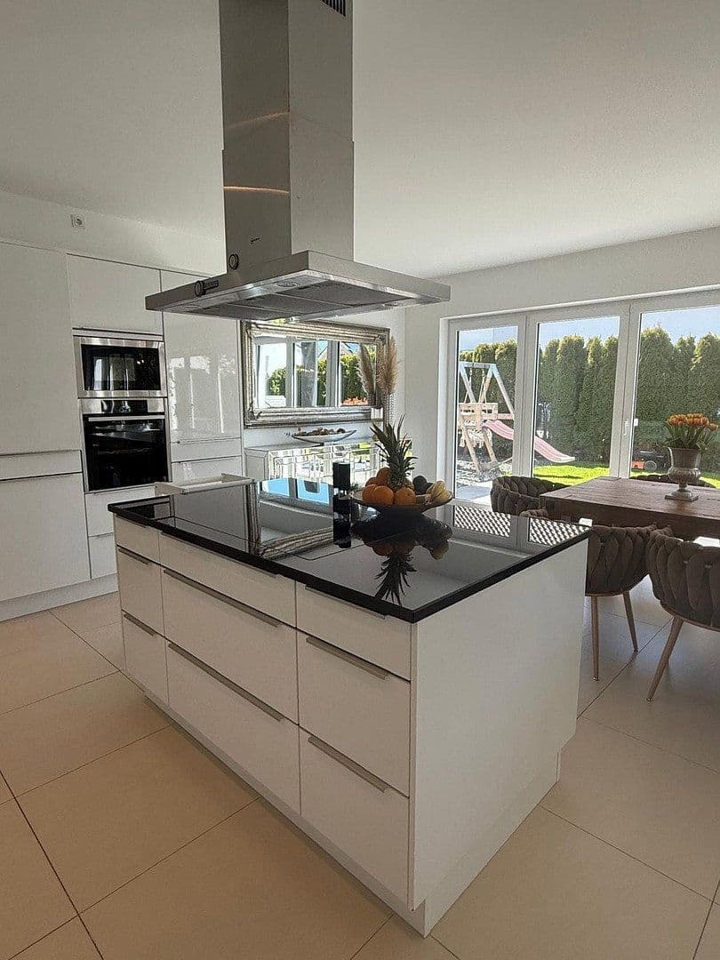 Prodej domu 221 m², pozemek 575 m², Wennigsen (Deister), Dolní Sasko Prodej domu 221 m², pozemek 575 m², Wennigsen (Deister), Dolní Sasko
