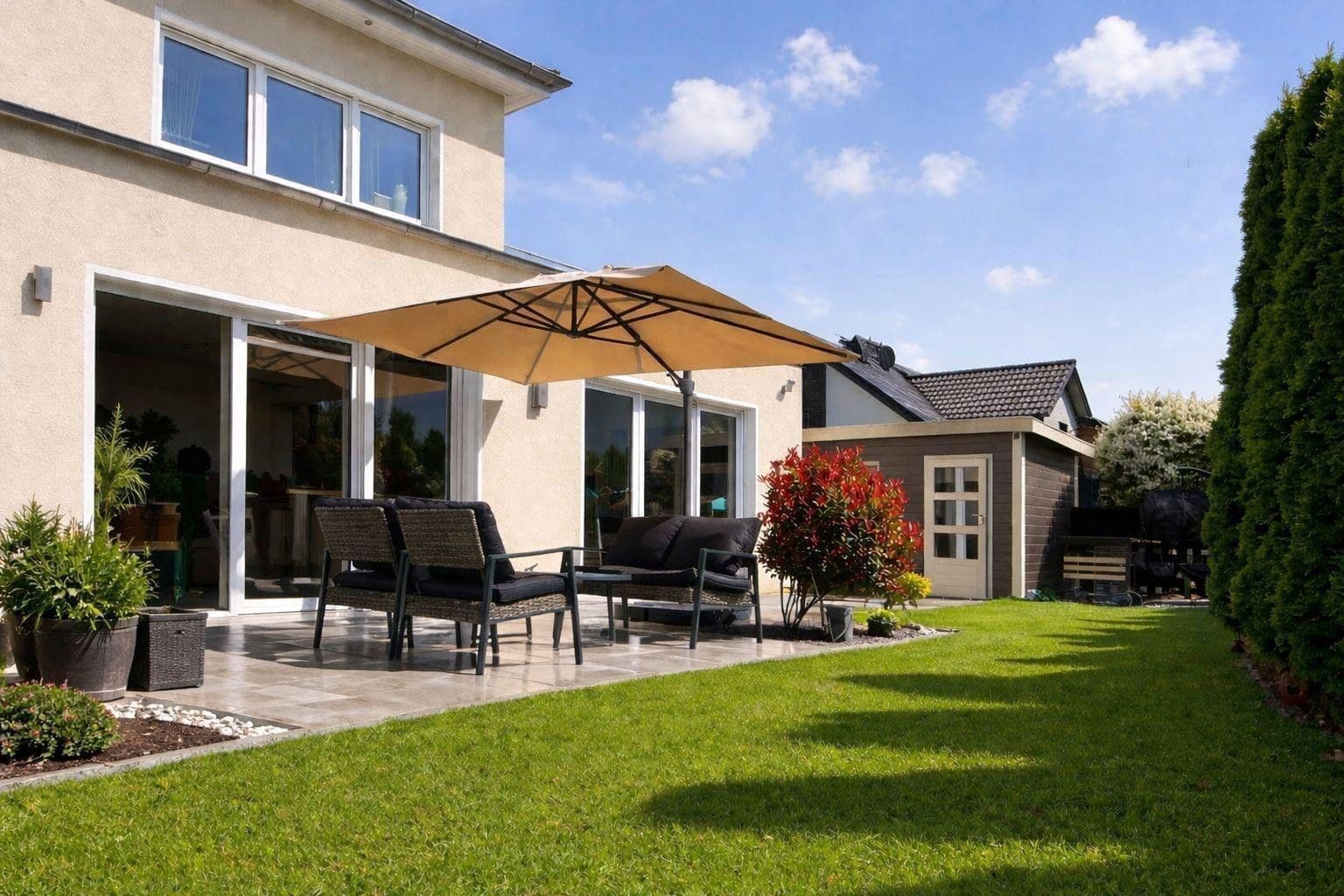 Prodej domu 221 m², pozemek 575 m², Wennigsen (Deister), Dolní Sasko Prodej domu 221 m², pozemek 575 m², Wennigsen (Deister), Dolní Sasko