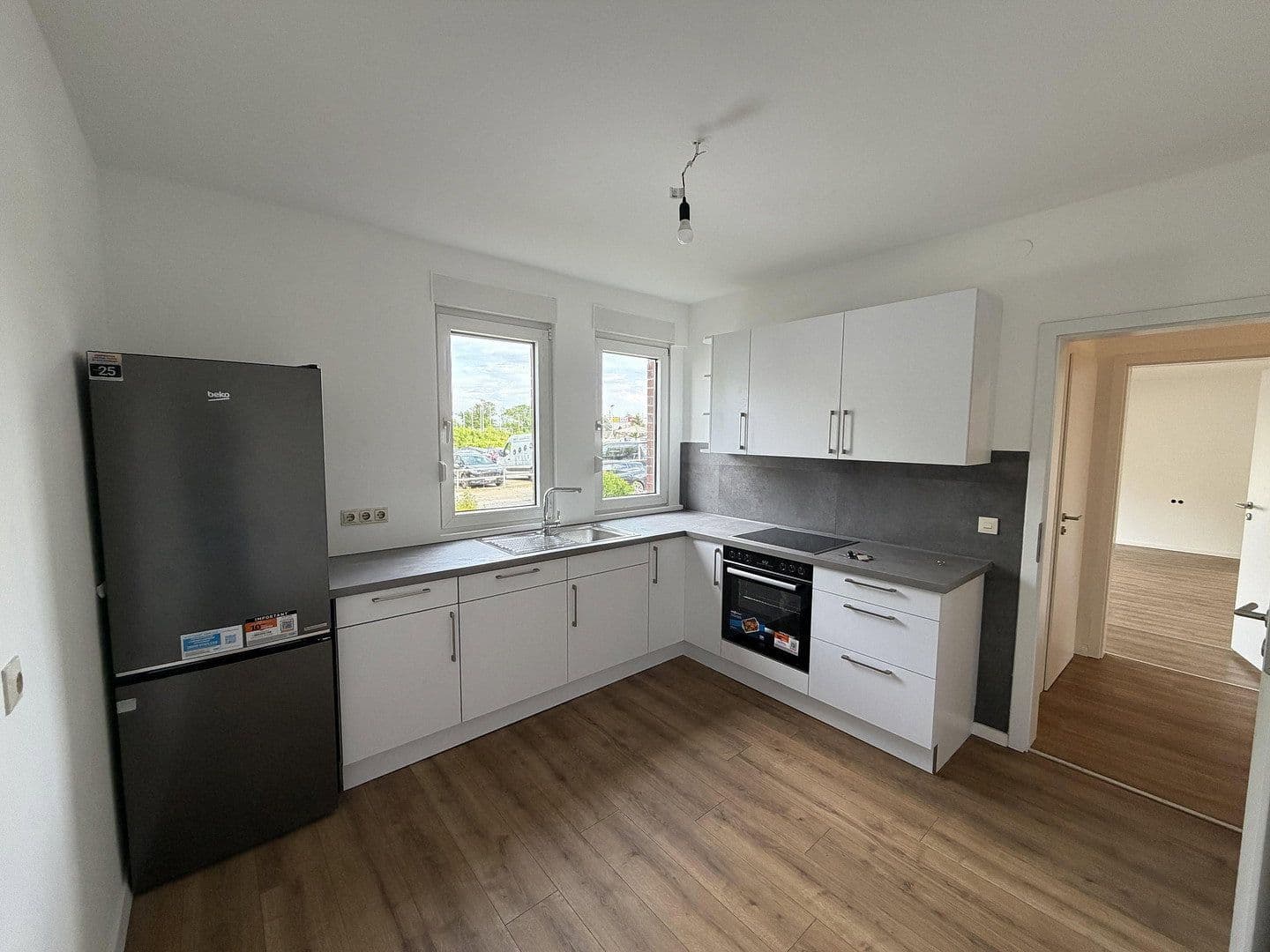Pronájem bytu 34 m², Friedrichshafen, Bádensko-Württembersko Pronájem bytu 34 m², Friedrichshafen, Bádensko-Württembersko