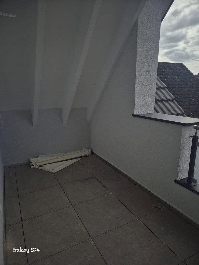 Pronájem bytu 3+1 110 m², Rodgau, Hessen Pronájem bytu 3+1 110 m², Rodgau, Hessen